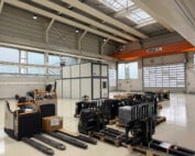 obiler CLINER Waschplatz in einer Logistikhalle als effiziente Alternative zum Ölabscheider Nachrüsten.